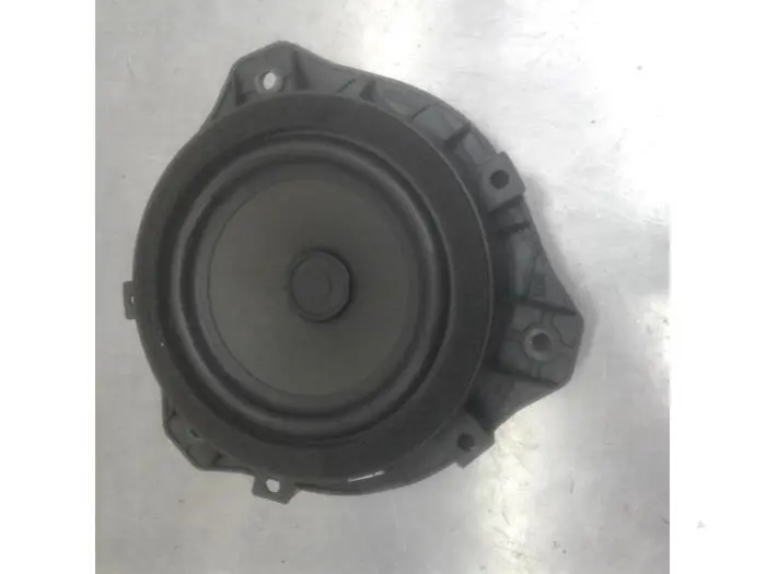 Speaker Kia Rio