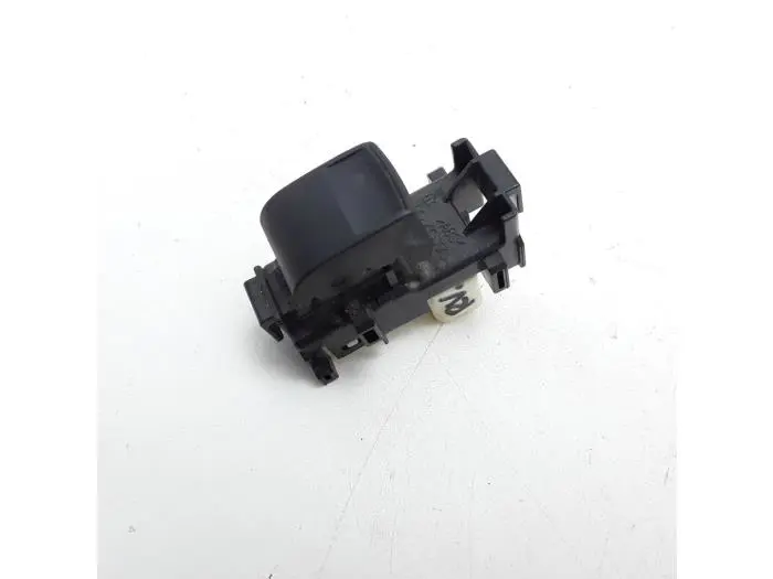 Electric window switch Toyota Auris