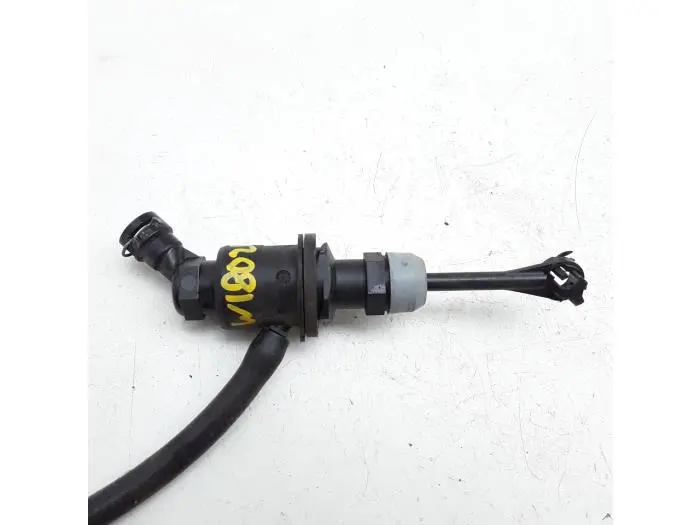 Clutch master cylinder Nissan Note