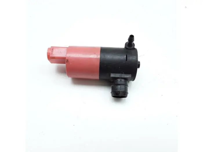 Rear screen washer pump Toyota Yaris