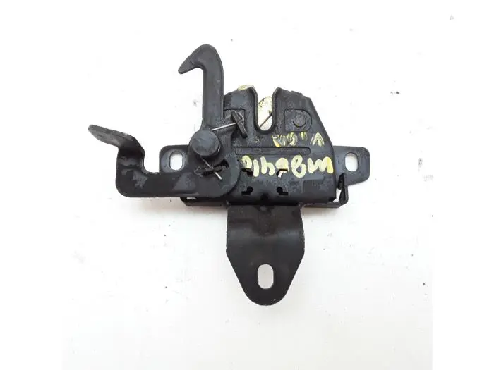 Bonnet lock mechanism Chevrolet Captiva