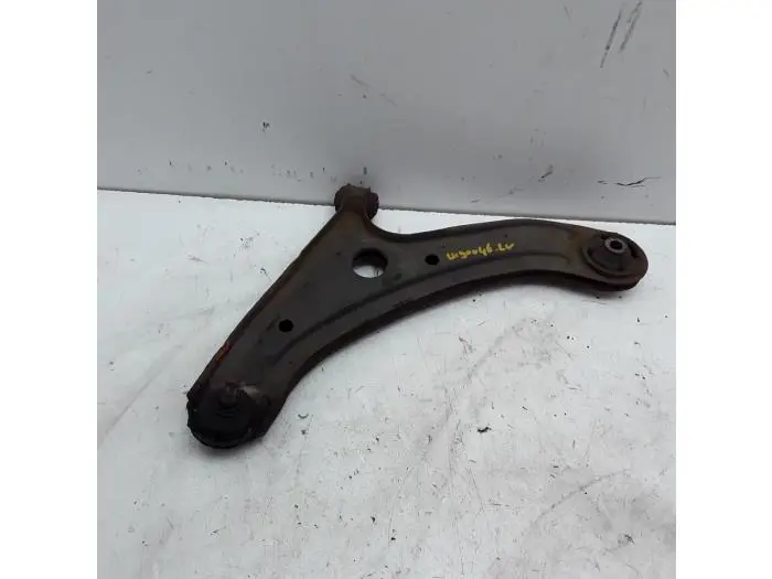 Front lower wishbone, left Hyundai Getz