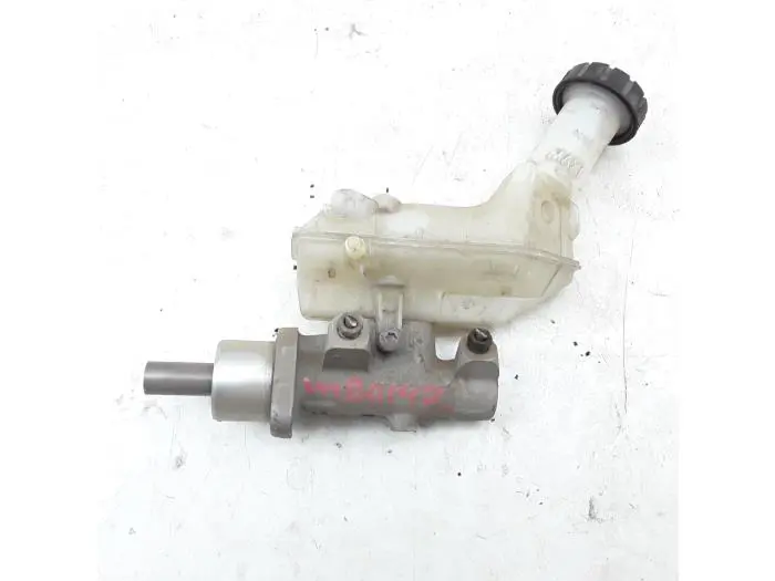 Master cylinder Nissan Micra