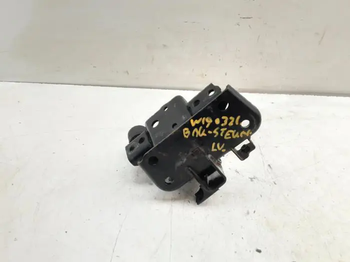 Gearbox mount Toyota Avensis