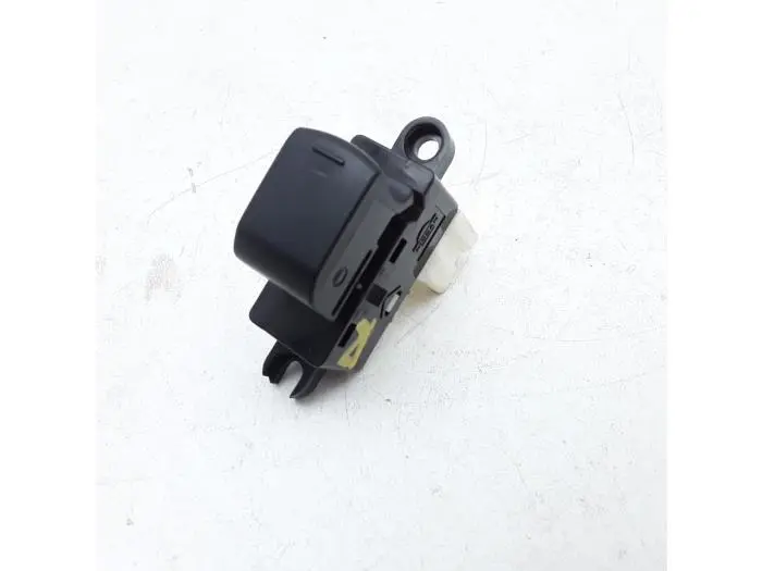 Electric window switch Nissan Micra