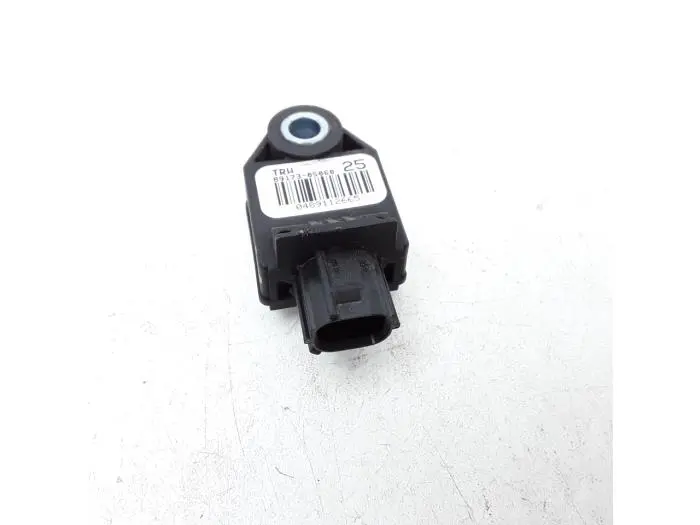 Airbag sensor Toyota Avensis