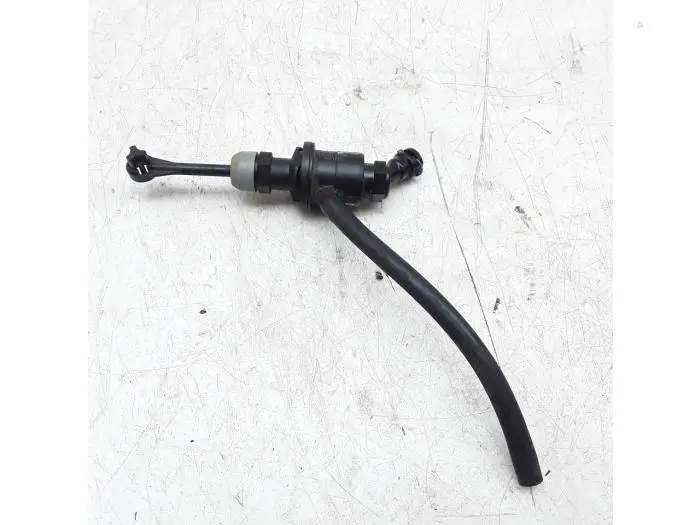 Clutch master cylinder Nissan Note