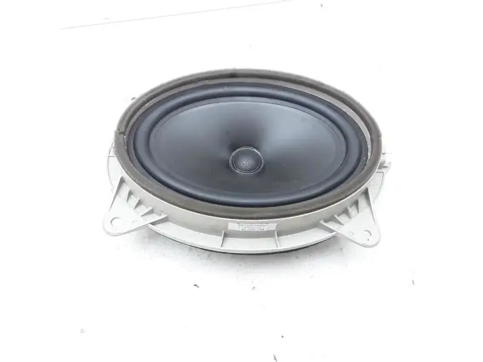 Speaker Lexus CT 200h