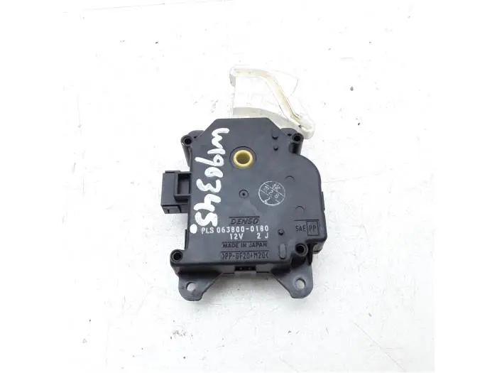 Heater valve motor Toyota Auris