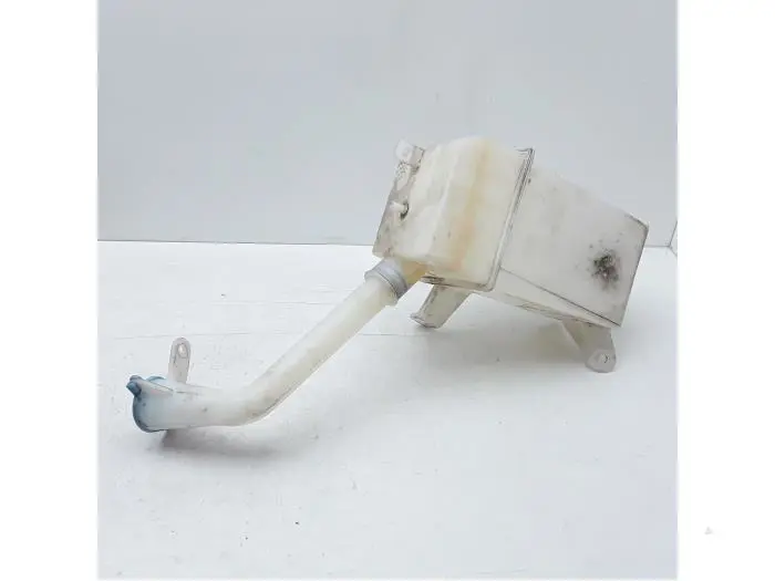 Front windscreen washer reservoir Daewoo Nubira