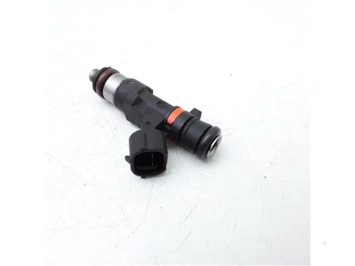 Injector (petrol injection) Nissan Micra