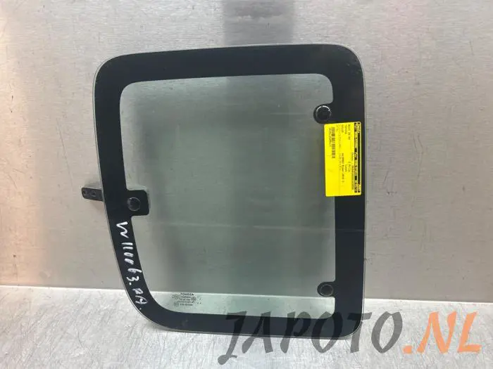 Window 2-door, rear right Toyota Hilux