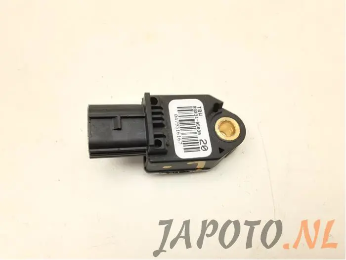 Airbag sensor Toyota Avensis