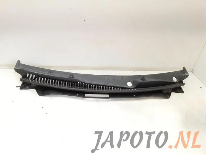 Cowl top grille Nissan Pixo