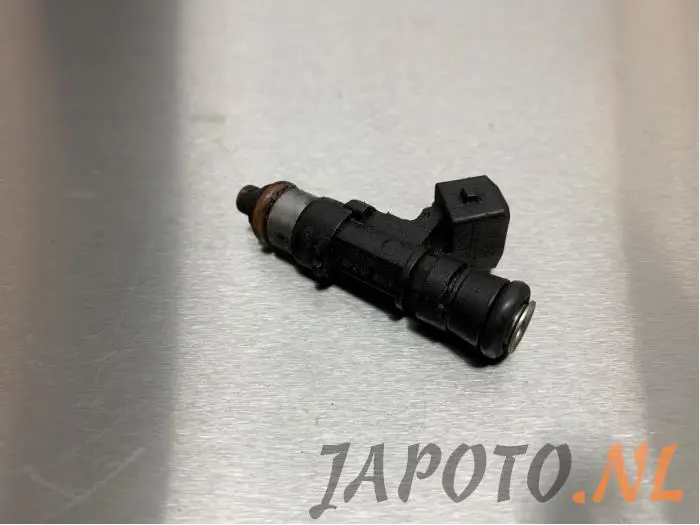 Injector (petrol injection) Chevrolet Epica