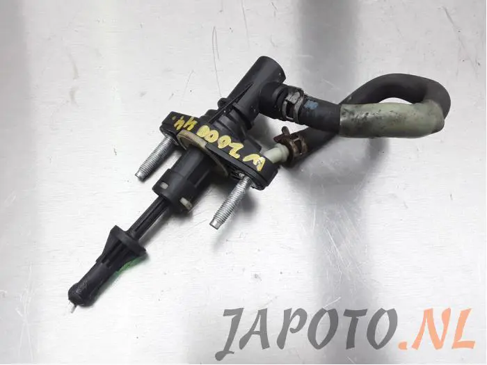 Clutch master cylinder Toyota Yaris