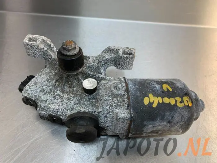 Front wiper motor Toyota IQ