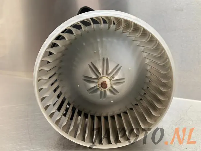 Heating and ventilation fan motor Mazda RX-8