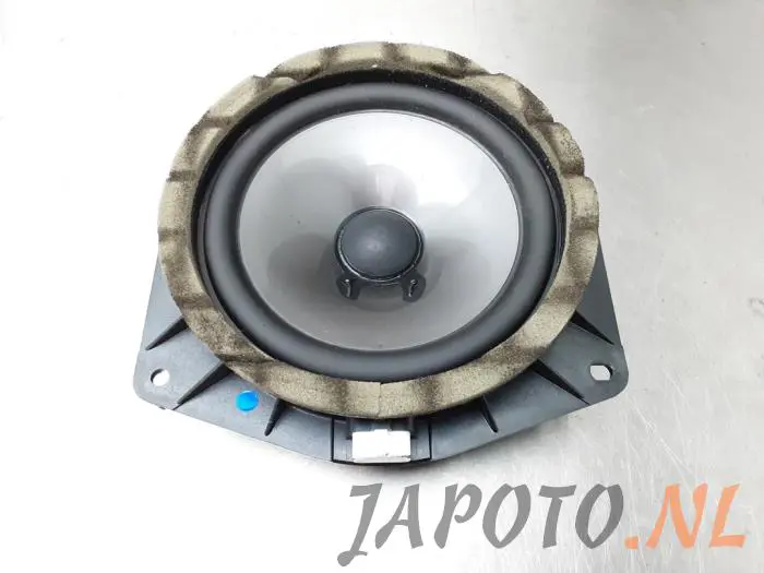 Speaker Lexus IS 300