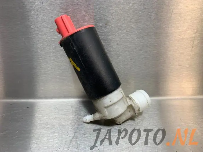 Rear screen washer pump Toyota Corolla