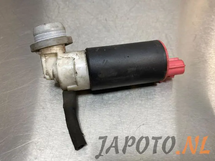 Rear screen washer pump Toyota Avensis