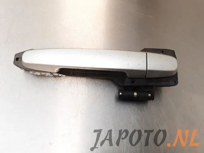 Front door handle 4-door, right Toyota Avensis