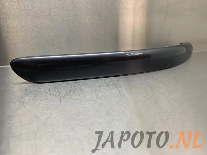 Front bumper strip, right Toyota Avensis