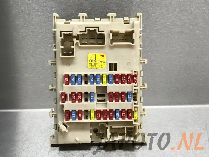 Fuse box Nissan Maxima