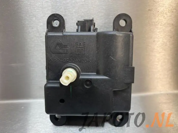 Heater valve motor Nissan X-Trail