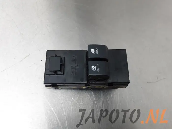 Multi-functional window switch Kia Cee'D