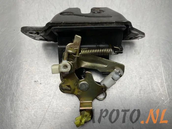 Tailgate lock mechanism Hyundai Terracan