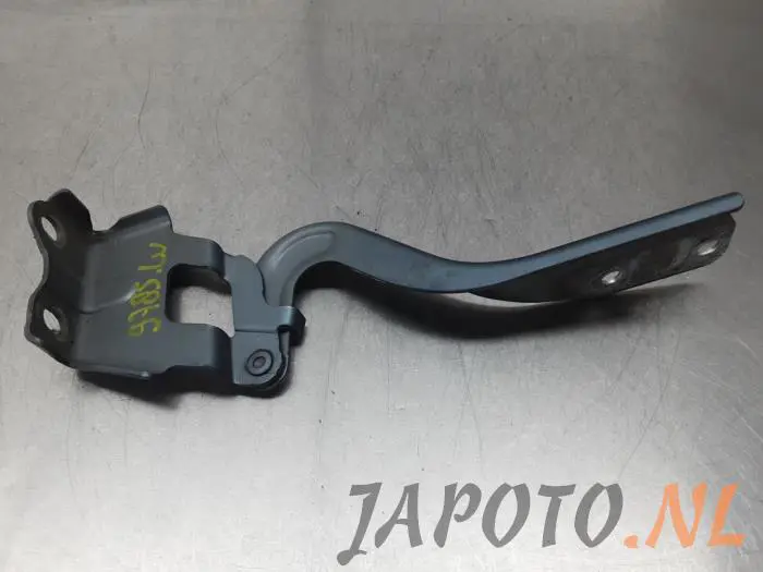 Bonnet Hinge Daihatsu Materia