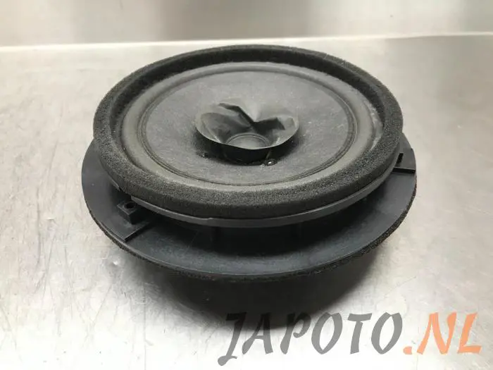 Speaker Suzuki Alto