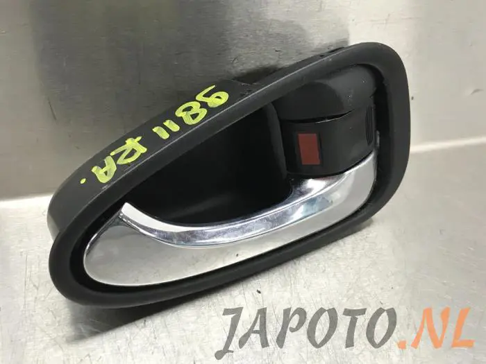 Rear door handle 4-door, right Toyota Avensis