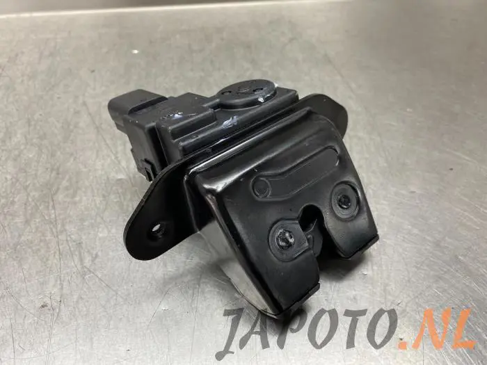 Tailgate lock mechanism Kia Picanto