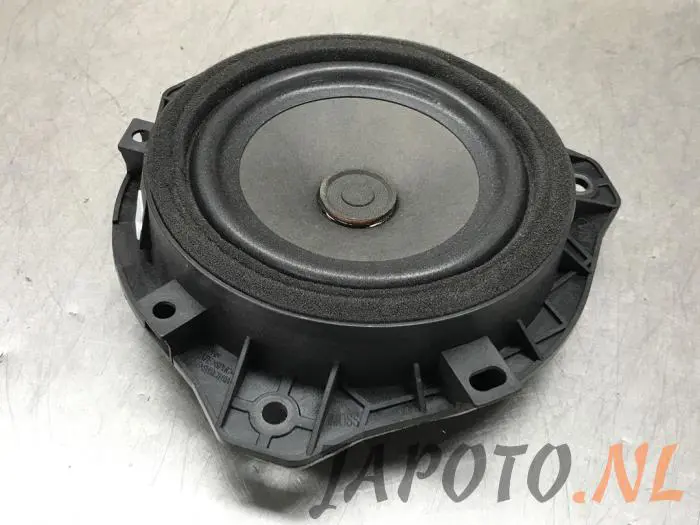 Speaker Kia Rio