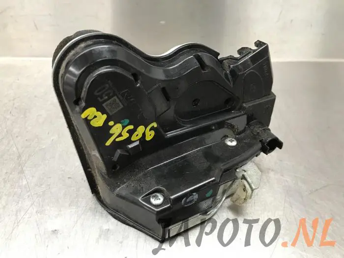 Front door lock mechanism 4-door, right Suzuki Baleno