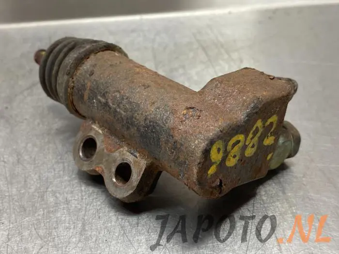 Clutch slave cylinder Kia Sportage