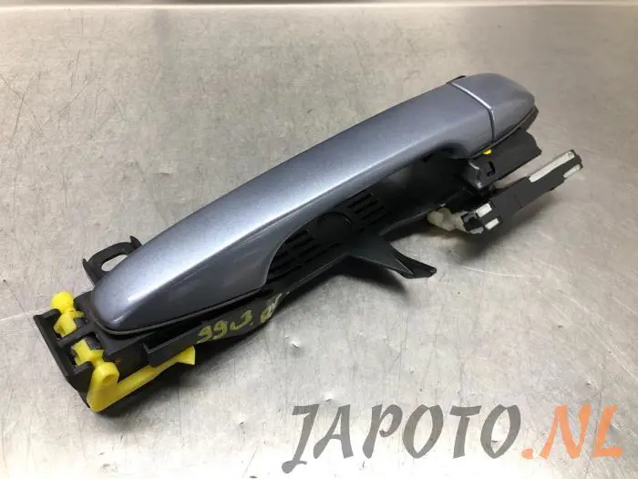 Front door handle 4-door, right Toyota Verso