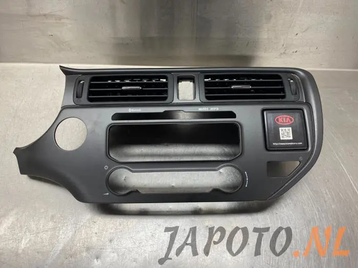 Radiotrim Kia Rio