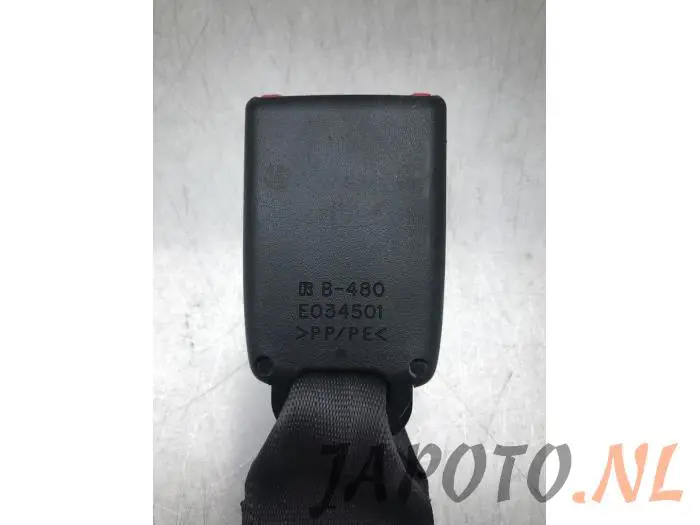 Rear seatbelt buckle, left Suzuki Swift