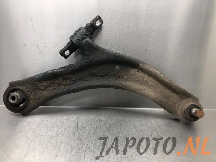 Front lower wishbone, right Nissan Qashqai