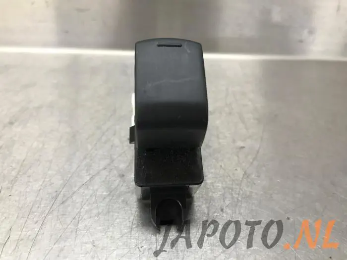 Electric window switch Nissan Tiida