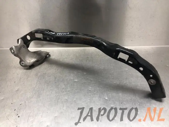 Front bumper bracket, right Subaru Legacy