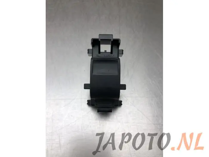 Electric window switch Toyota Yaris