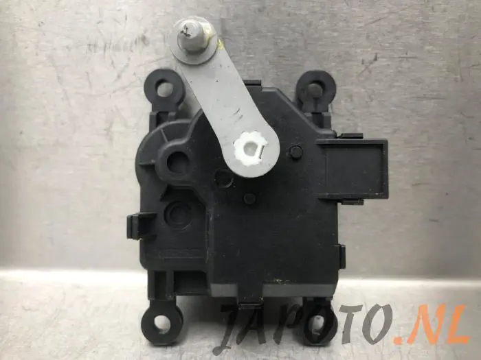 Heater valve motor Mazda CX-3