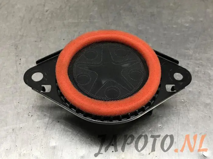 Speaker Toyota Rav-4