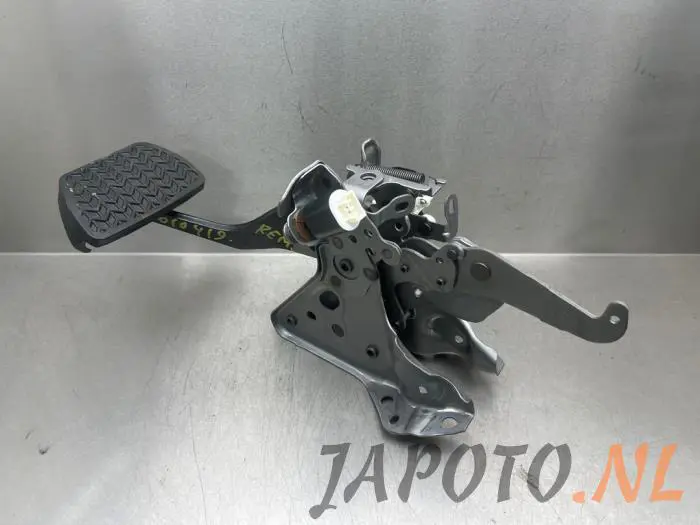 Brake pedal Toyota Rav-4