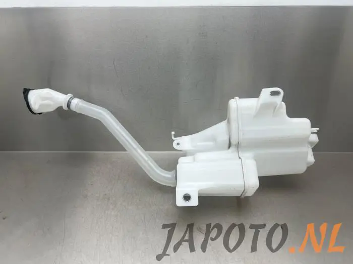 Front windscreen washer reservoir Toyota Rav-4