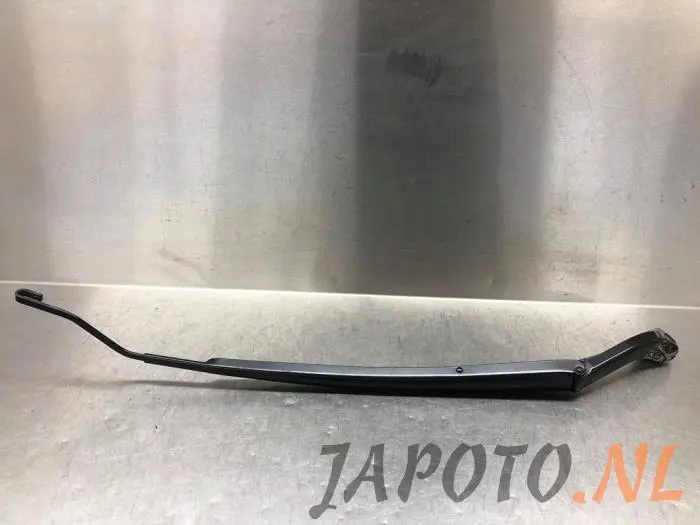 Front wiper arm Toyota Rav-4